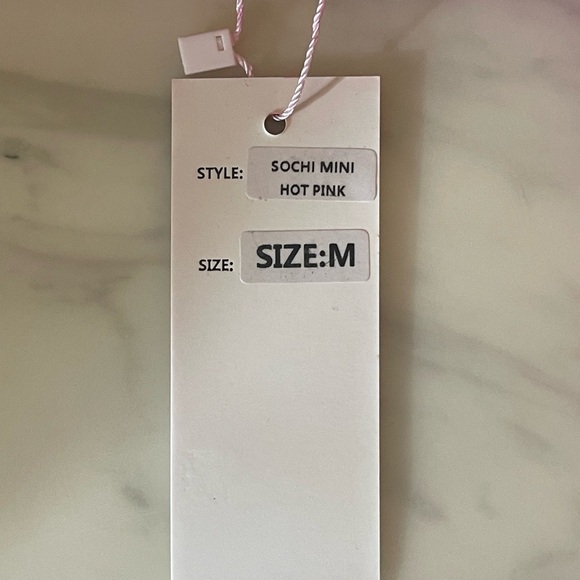 Velvi Sochi Mini Hot Pink Feather Trim Strapless Bodycon Dress Size M - Picture 3 of 10